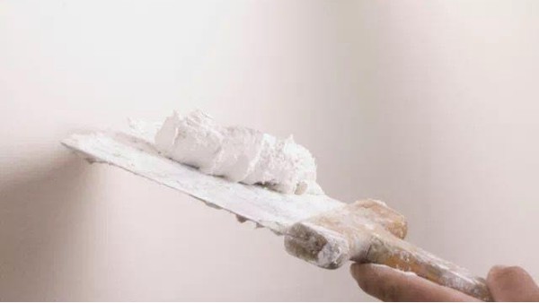 墻面膩子刮兩遍三遍都行？昆明膩子粉廠家告訴你：差距不是一般大