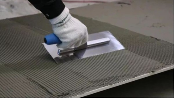 昆明瓷磚膠廠家建議您，巖板顏值高，但是用普通的瓷磚膠鋪貼可不行