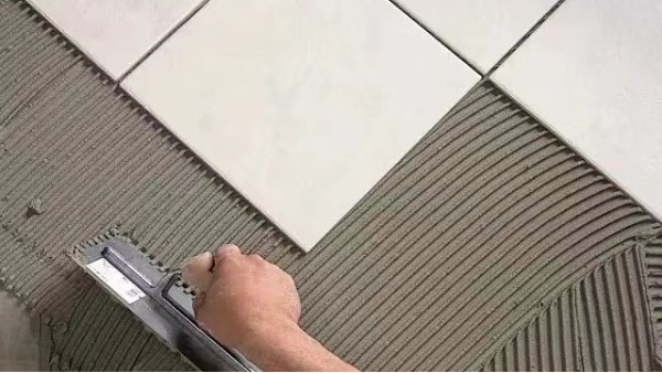 昆明瓷磚膠廠家為您，揭秘瓷磚膠：無醛不成膠？