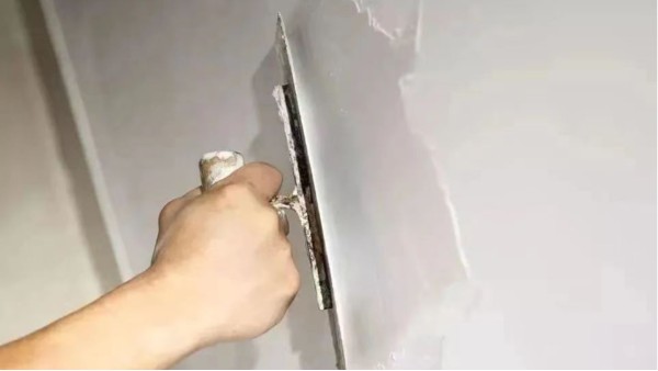 昆明膩?zhàn)臃蹚S家提醒您，夏季裝修必備：掌握夏季膩?zhàn)邮┕ひI(lǐng)